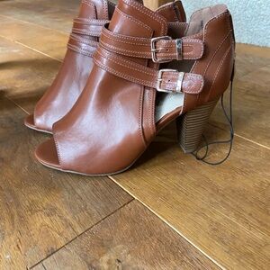 Liz Claiborne Tan Buckle Heeled Boots
